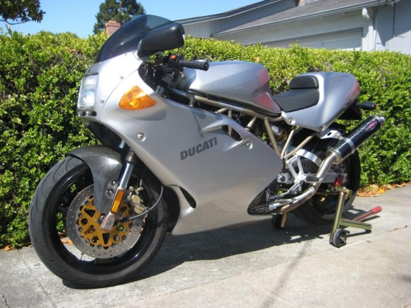 Ducati Supersport 900