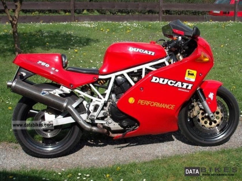 Ducati Supersport 750