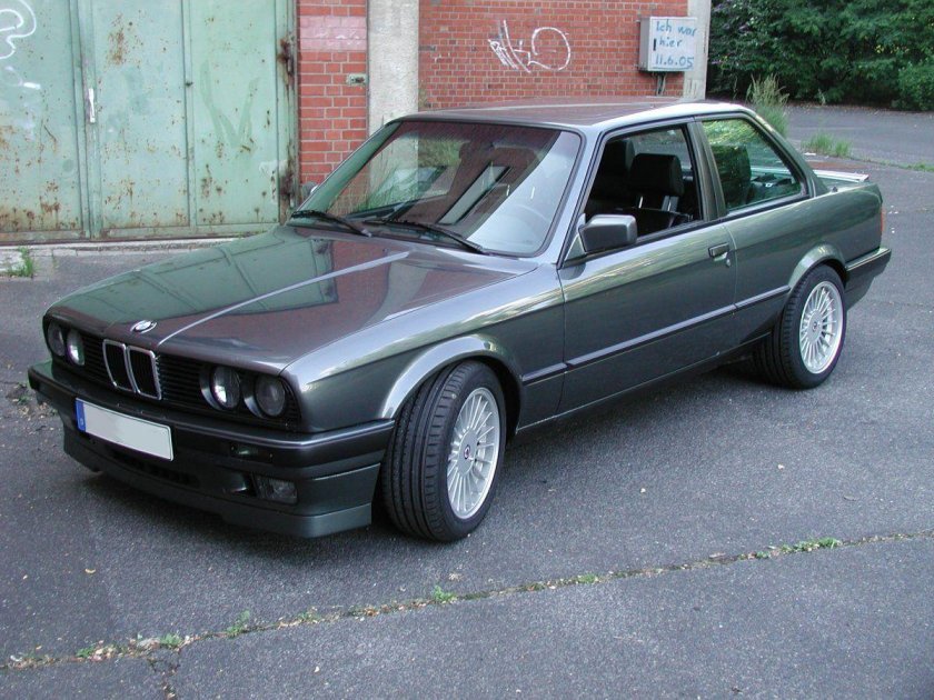 БМВ е30 Delphin Metallic