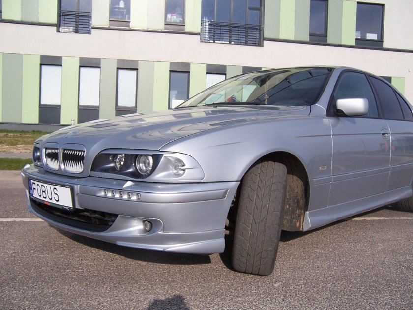 БМВ Дельфин е39