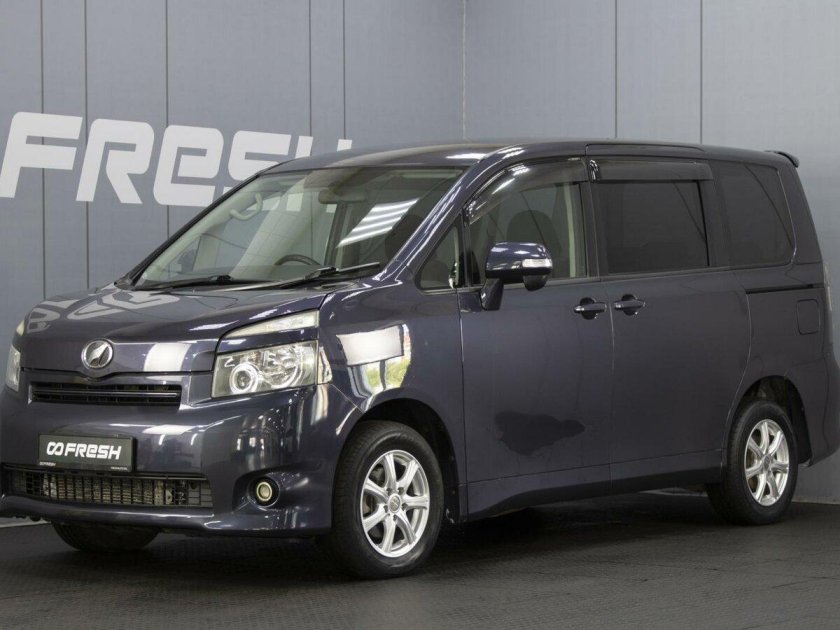 Тойота вокси 2008