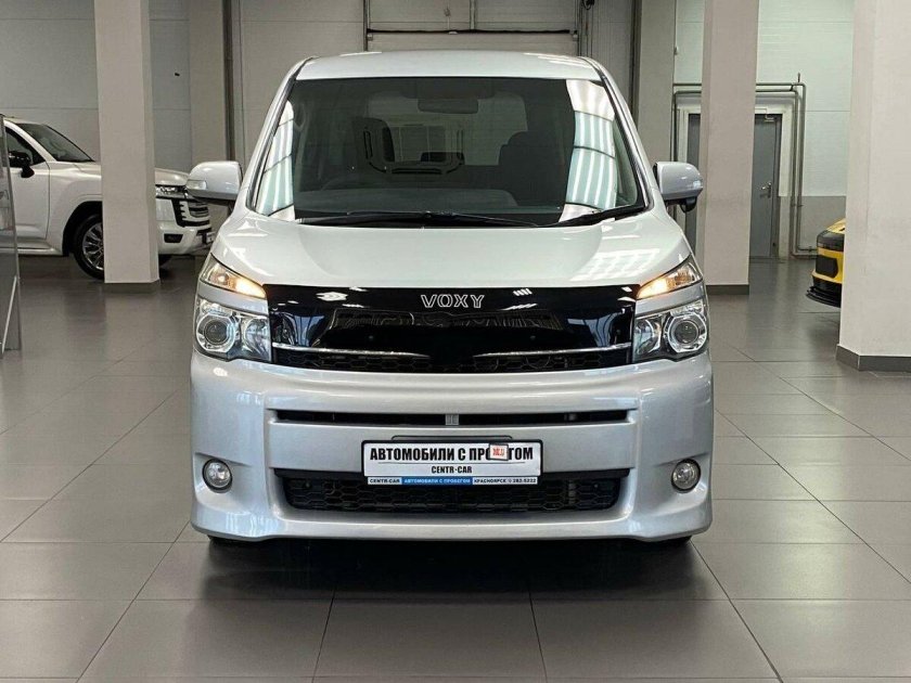 Toyota noah 2001 2007