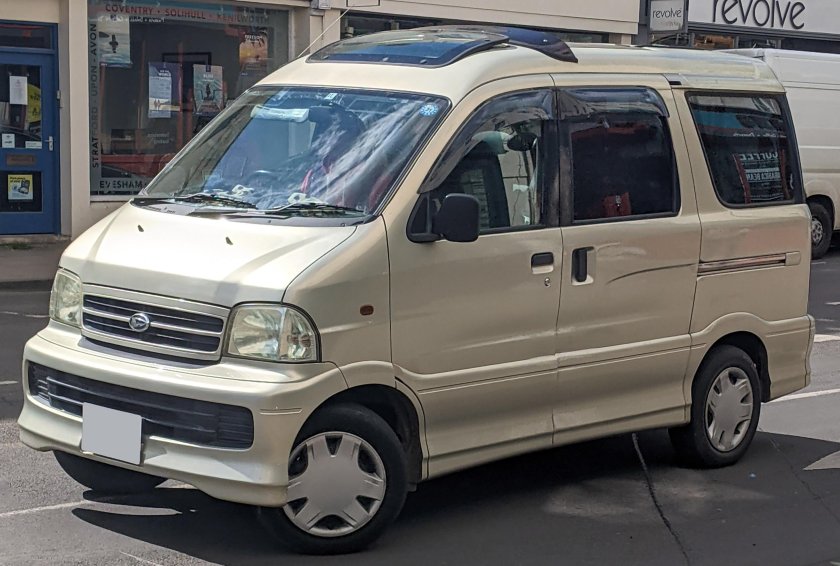 Daihatsu atrai 7