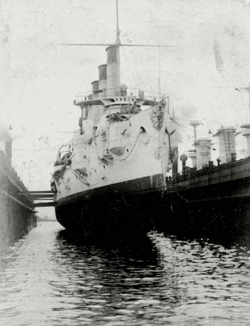 Аскольд бронепалубный крейсер