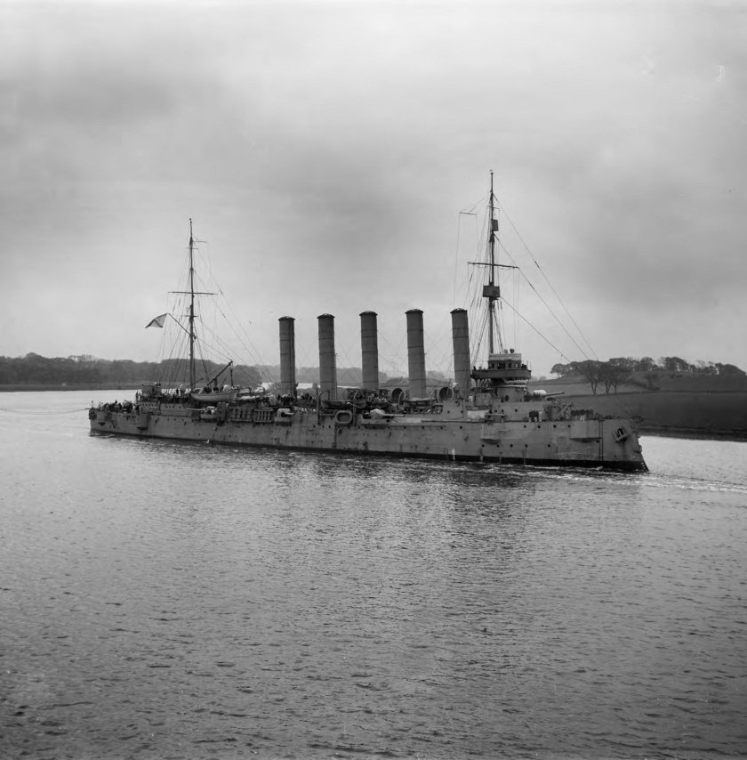 Аскольд бронепалубный крейсер