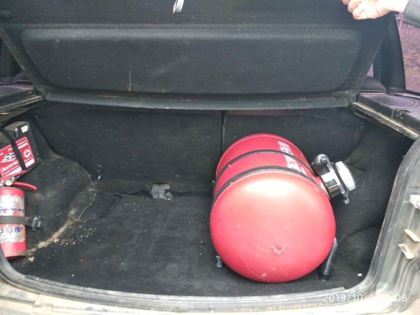 Газовый баллон в ниву шевроле