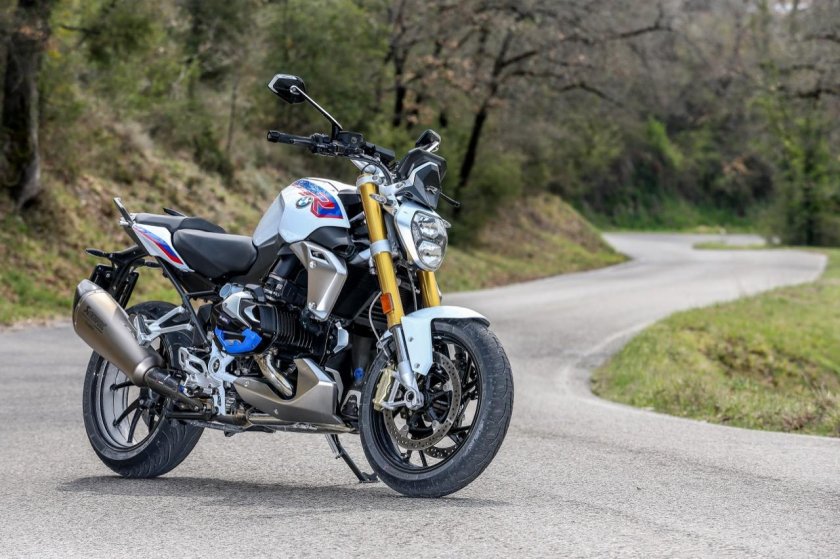 BMW r1250r