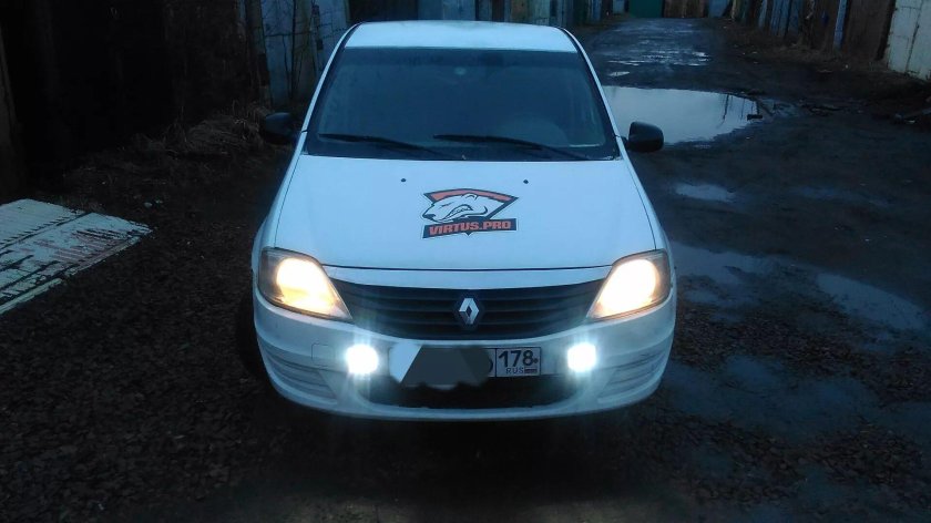 Противотуманки Рено Логан 1