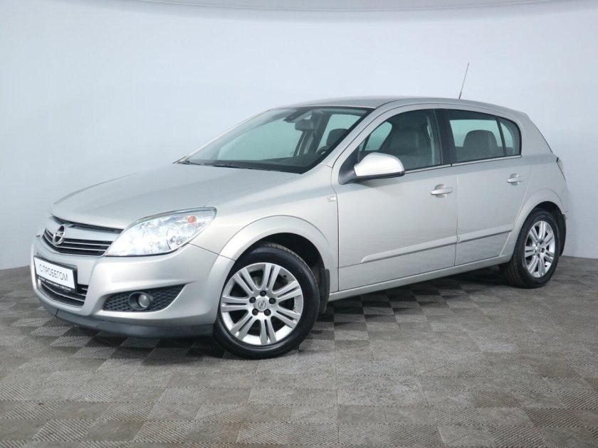 Опель Астра бежевый