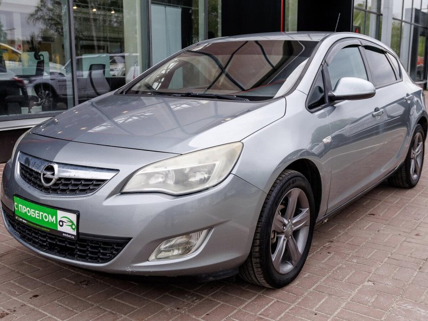 Opel astra 2010