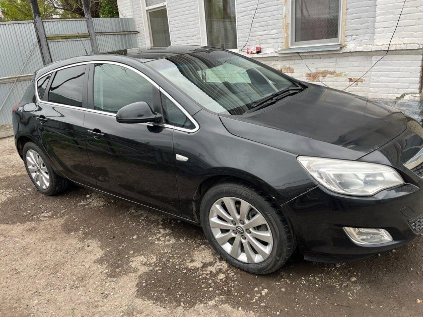 Opel astra 2010