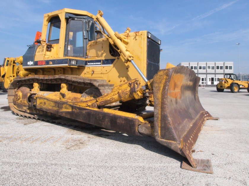Komatsu 155 бульдозер