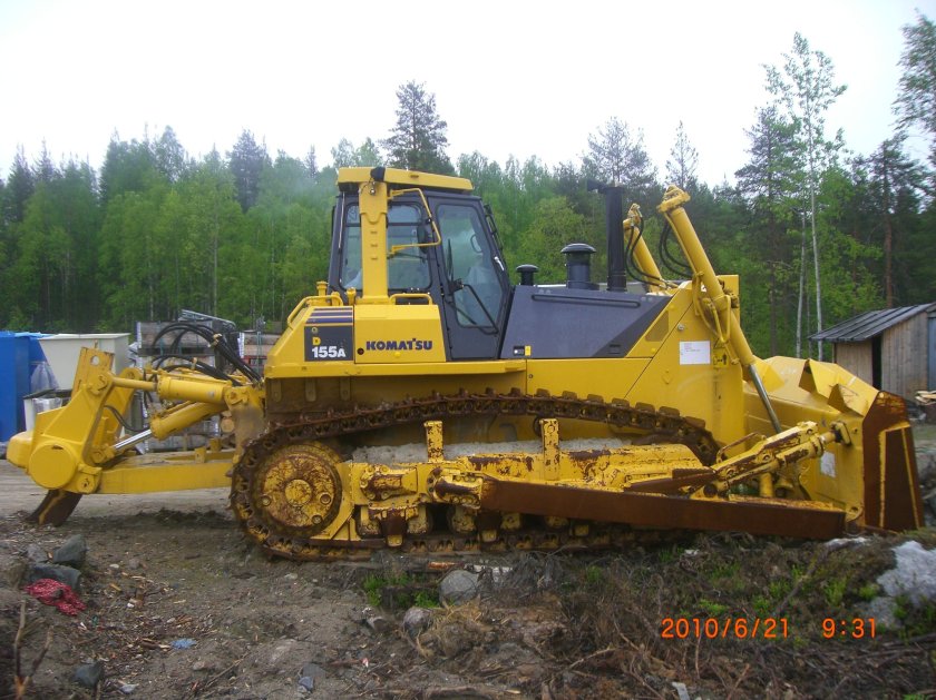 Бульдозер Komatsu d155a-5