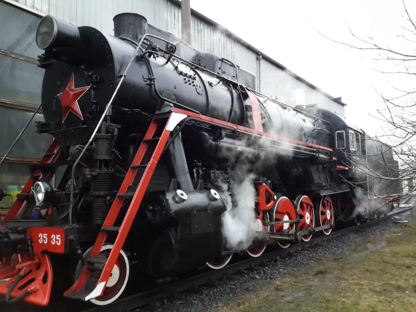 Тепловоз ckd9c