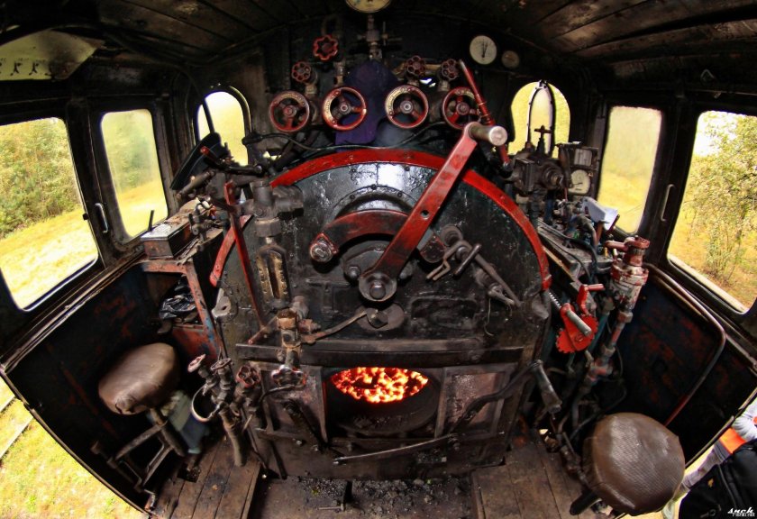 Паровоз п36 кабина