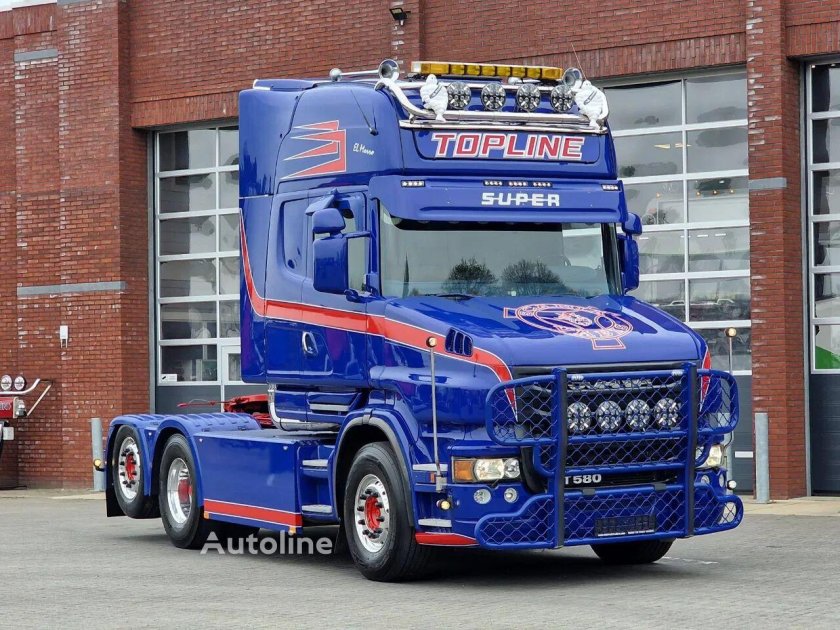 Капотный тягач скания