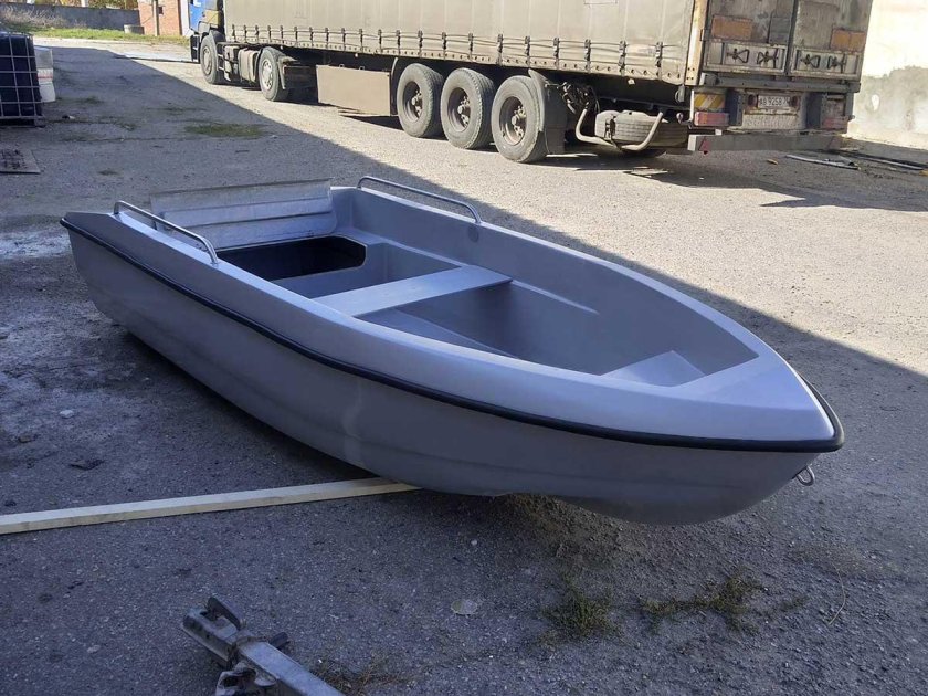 Лодка 380 стеклопластиковая