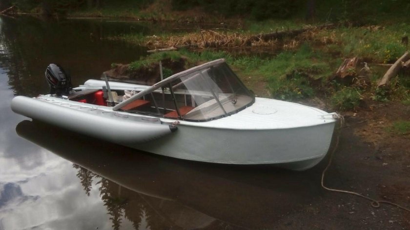 Надувные борта (баллоны ) на Прогресс 2м