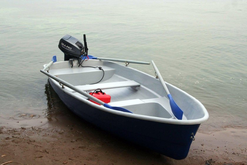 Пластиковая лодка Армада Волга