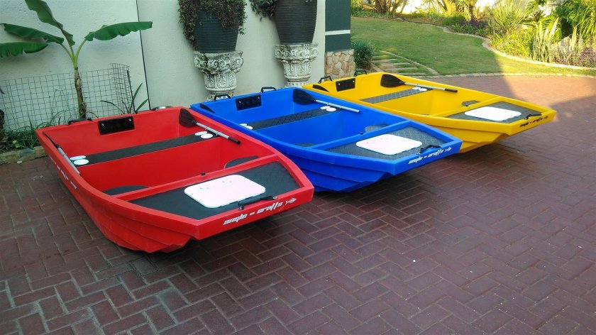 Пластиковая лодка Скай Боат 390