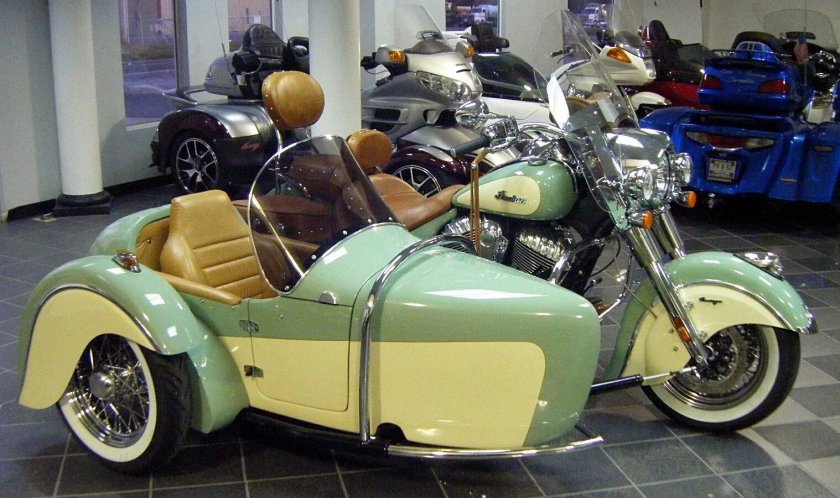 Харлей Дэвидсон с коляской