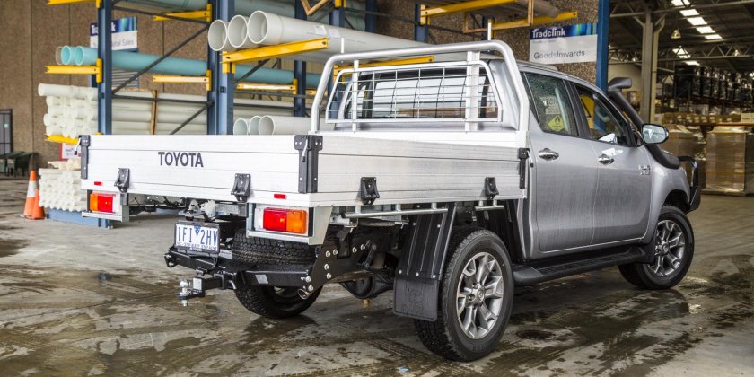 Mitsubishi l200 грузовой бортовой