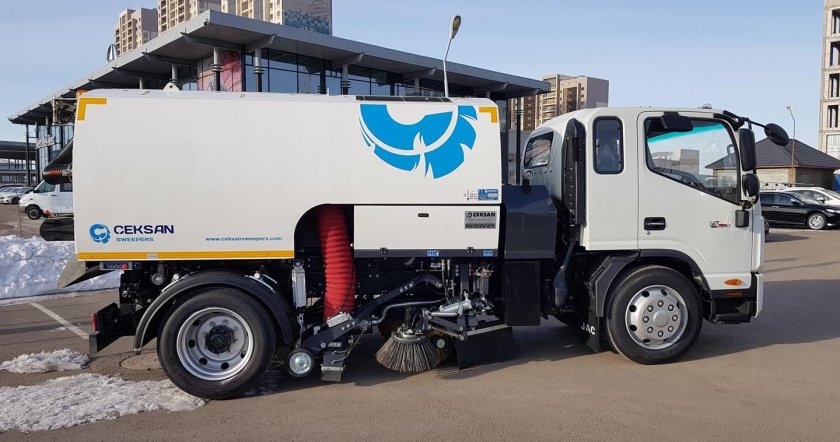 Вакуумная подметально-уборочная машина 502172 Исузу