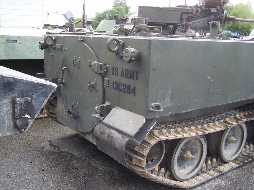 М114 бронетранспортер