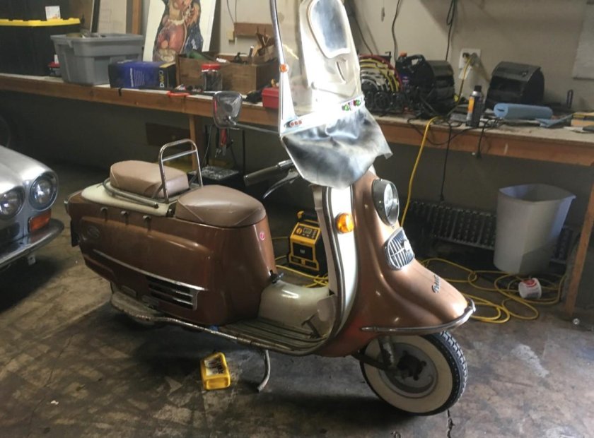 Мотороллер веспа