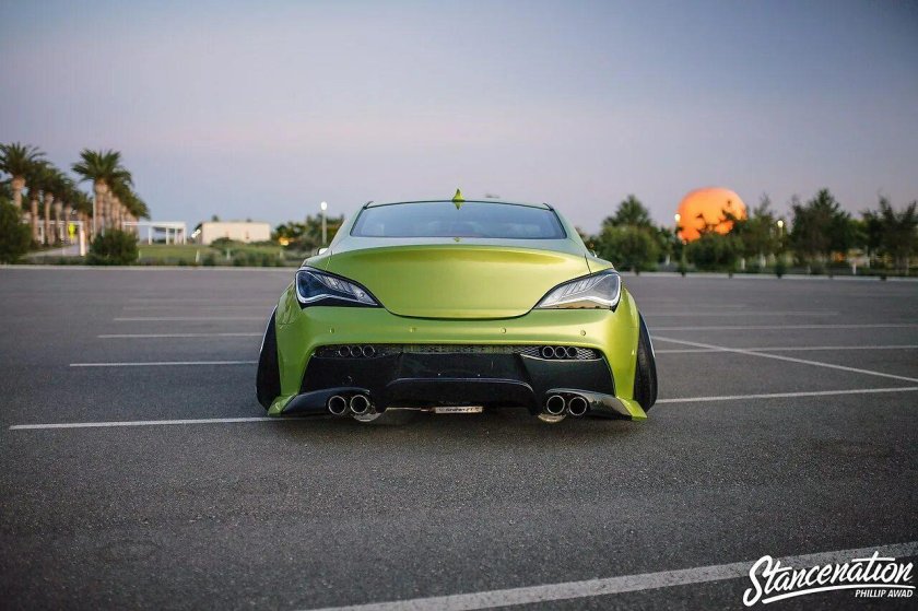 Hyundai Genesis зеленый