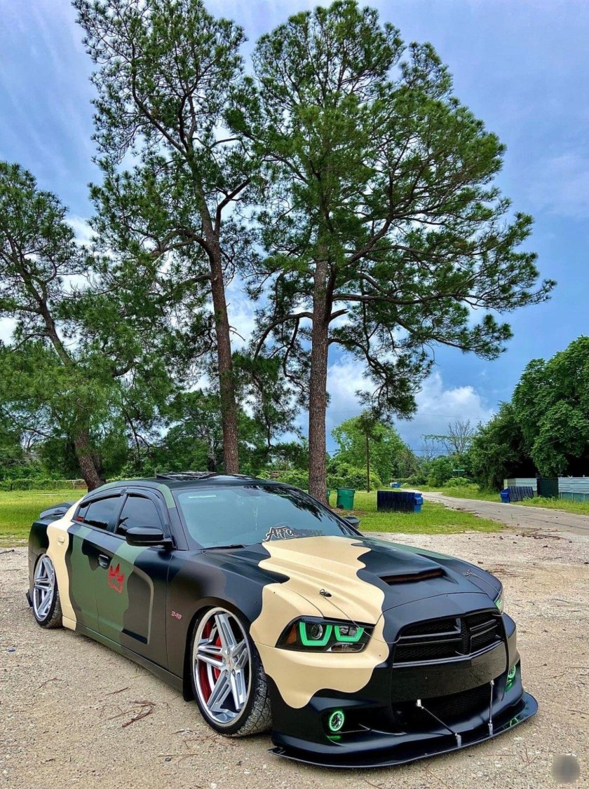 Dodge charger hellcat