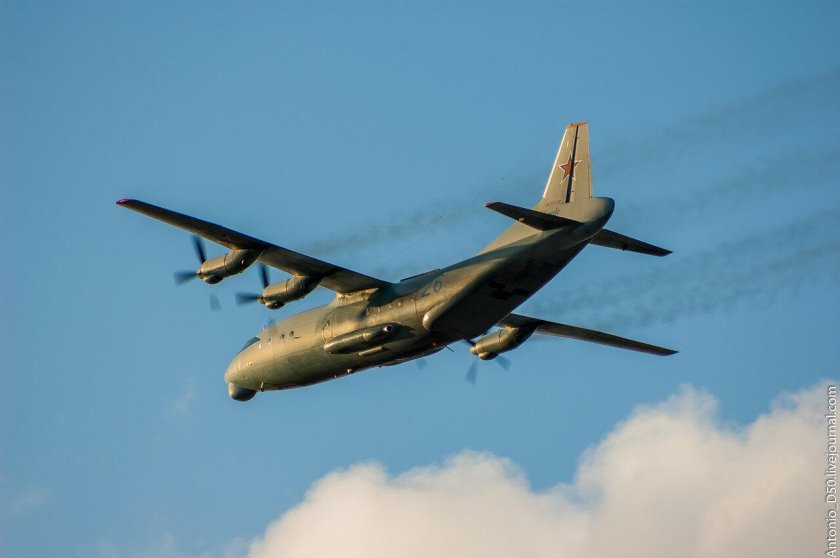 Ан12 самолет