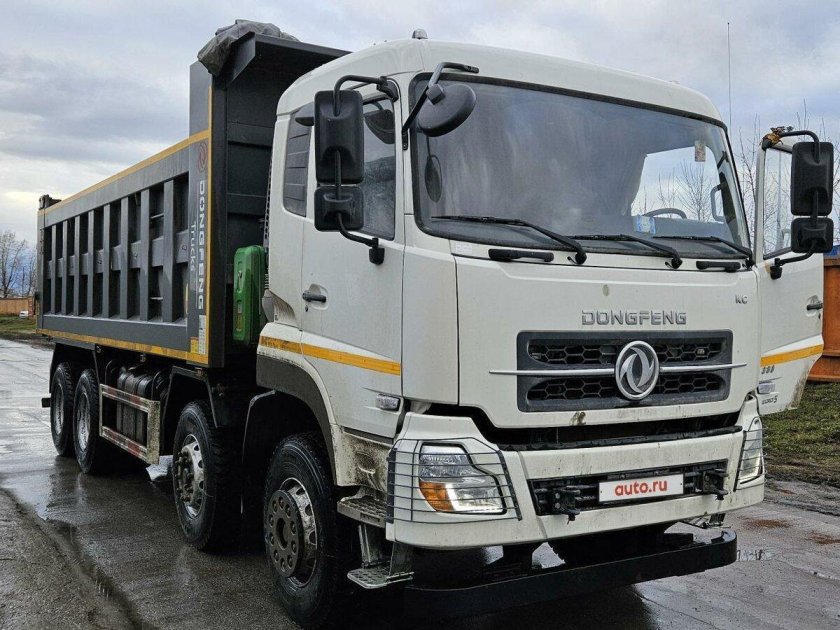 Самосвал донг фенг