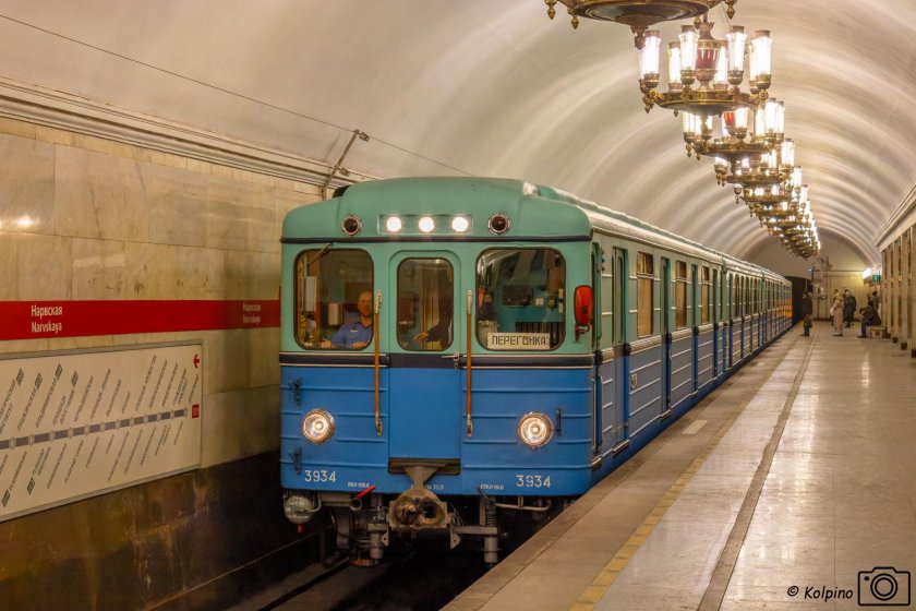 Метро вагоны Емх