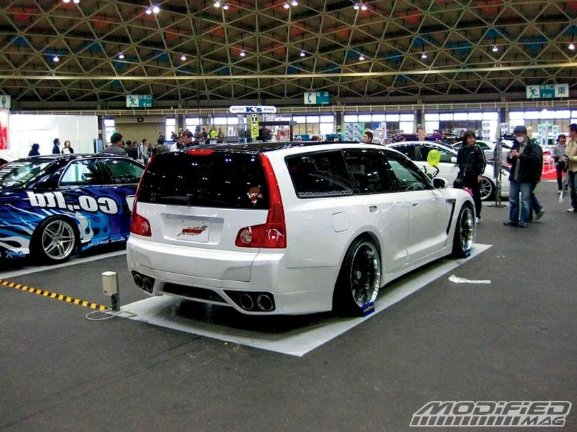 Nissan Stagea r35