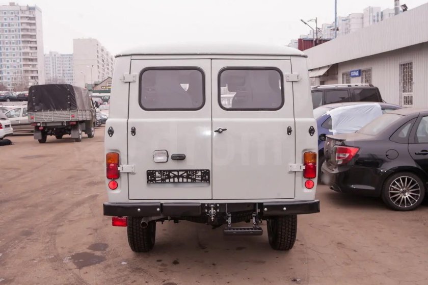 УАЗ Буханка сзади