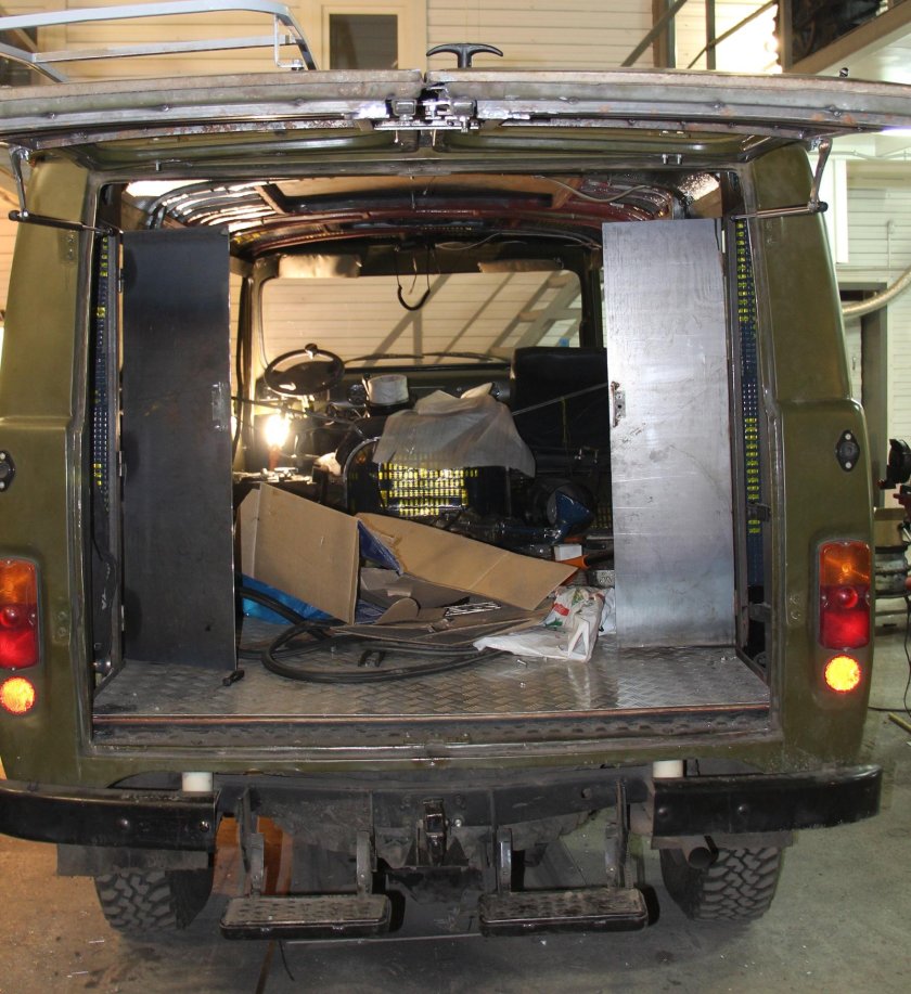 УАЗ 452 Буханка сзади