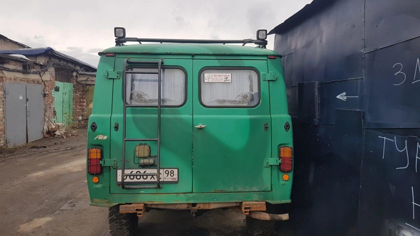 Камера заднего вида на УАЗ Буханка