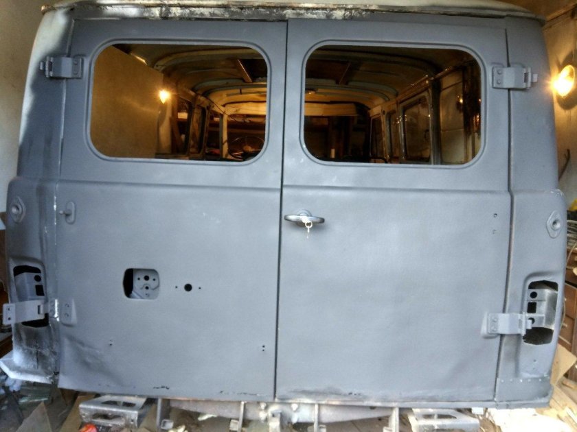 Задние двери УАЗ Буханка 3909