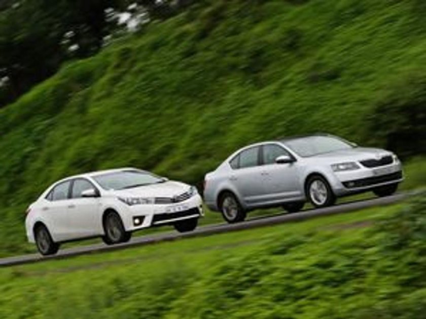 Шкода октавия или тойота королла