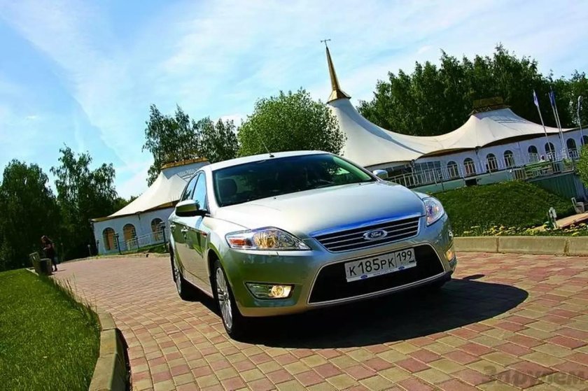 Тойота Мондео