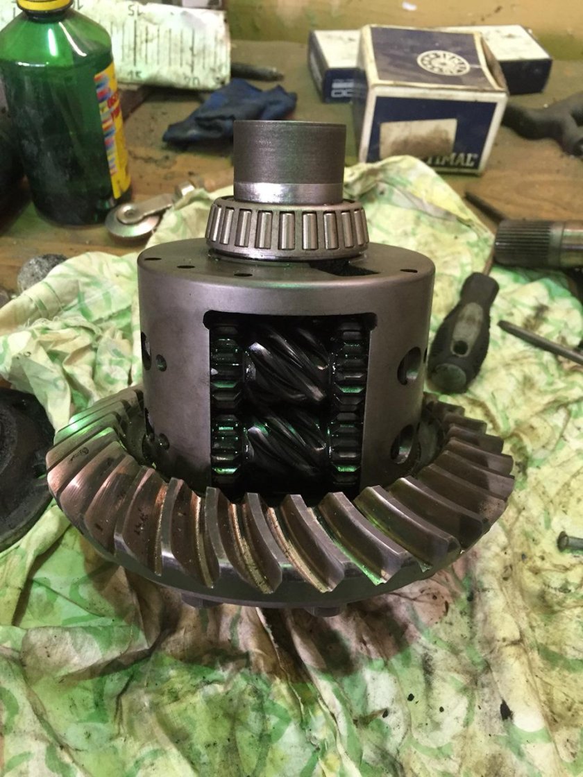 Редуктор с торсен Ауди 100 с4