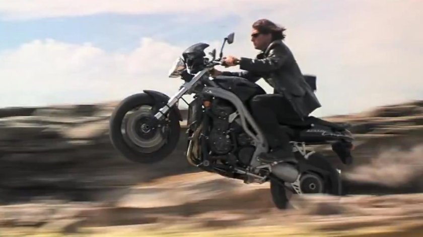 Том Круз на мотоцикле миссия невыполнима 2