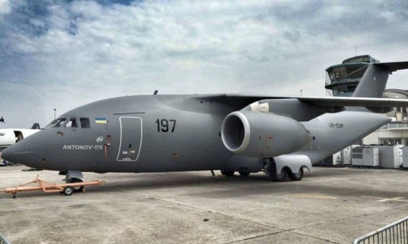 Самолет АН 178