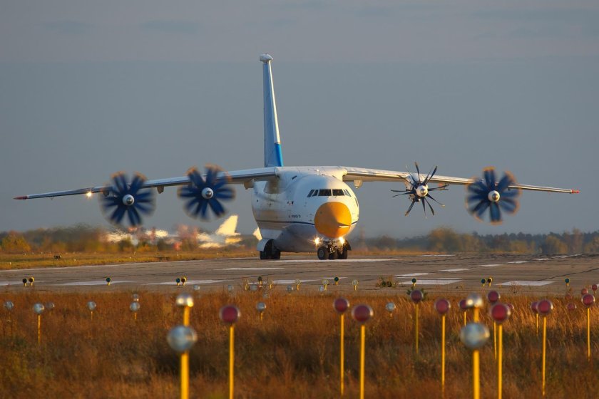 Самолет АН-70