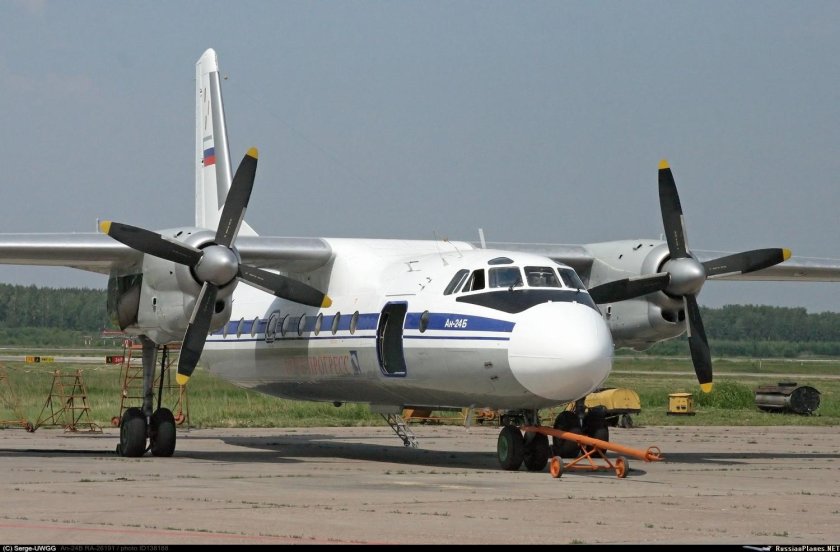Самолет АН 24