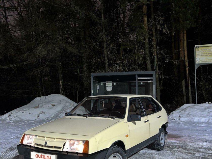ВАЗ 2109 1988 года