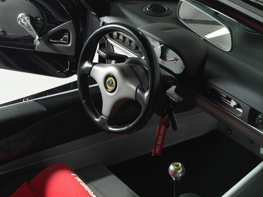 Lotus Elise салон