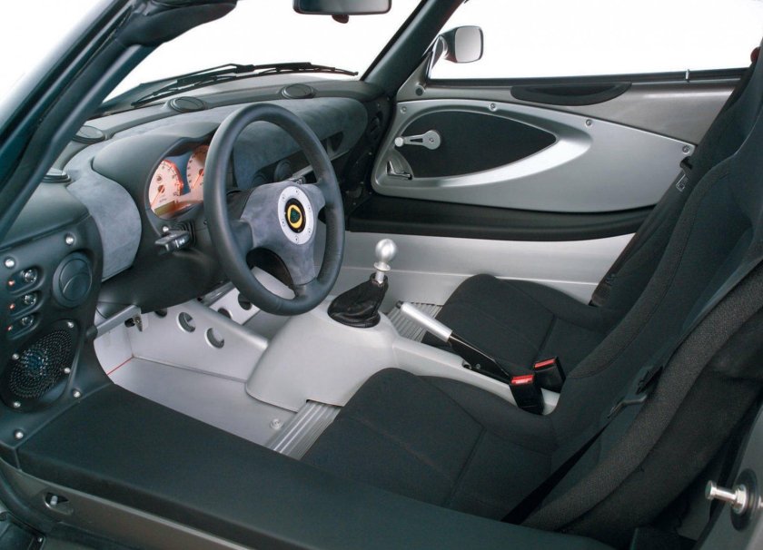 Lotus exige салон