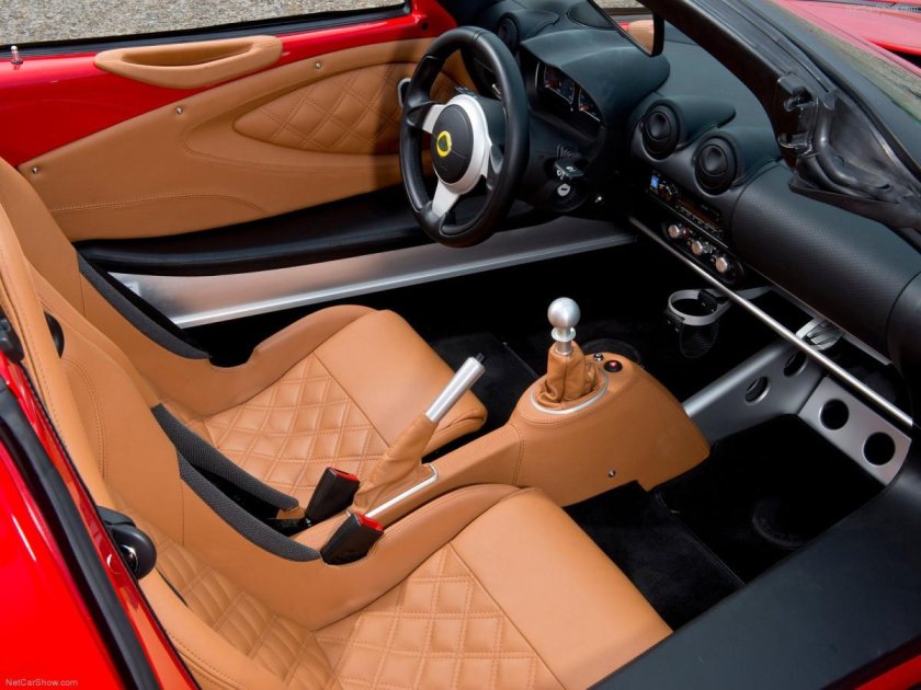 Lotus exige 2020 салон